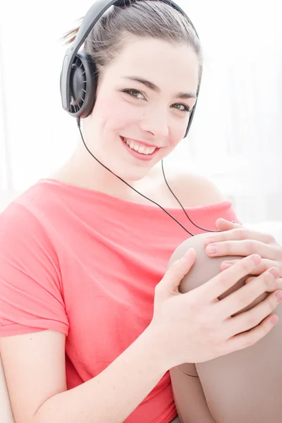 Listening music — Stock Photo, Image