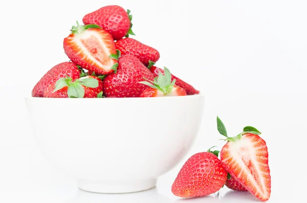 Fresh strawberries in bowl — Stock Photo, Image