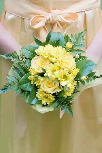 Bouquet de mariage de roses jaunes — Photo