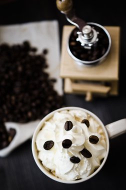 fincan kahve ve bir vintage Kahve değirmeni