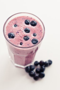 yaban mersini muzlu süt