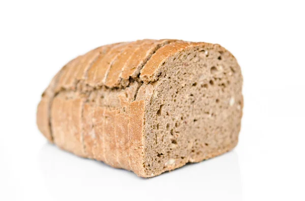 Ekmek beyazda izole — Stok fotoğraf
