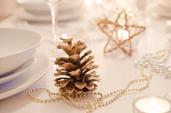 Cenário de mesa de Natal de ouro — Fotografia de Stock