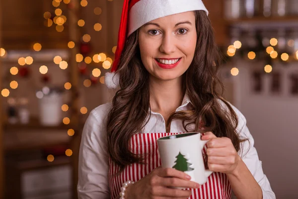 Ung flicka inför jul — Stockfoto