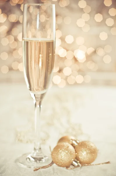 Tavola apparecchiata per una cena di Natale — Foto Stock