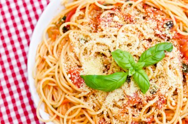 domates soslu makarna