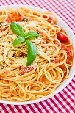 domates soslu makarna