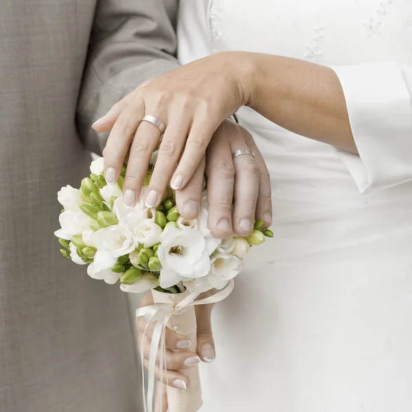 Hands and rings — Stock Photo, Image