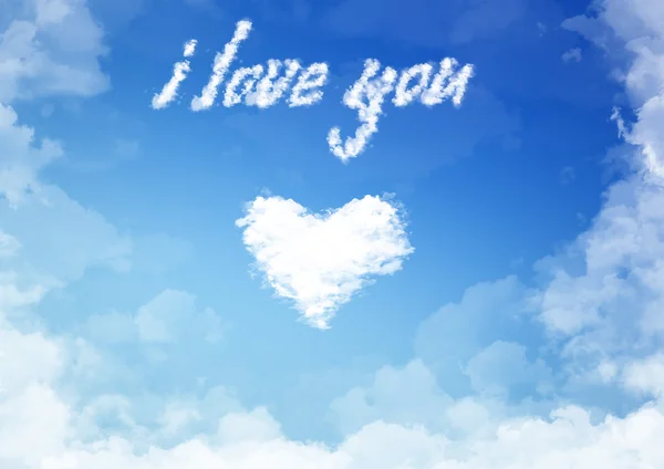 Heart made of fluffy clouds — Stock Photo, Image