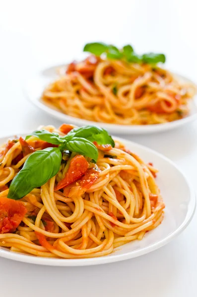 Spaghetti met tomatensaus — Stockfoto