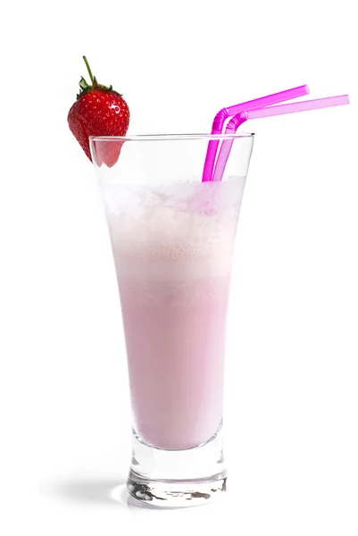 Milkshake de fresa aislado sobre fondo blanco — Foto de Stock