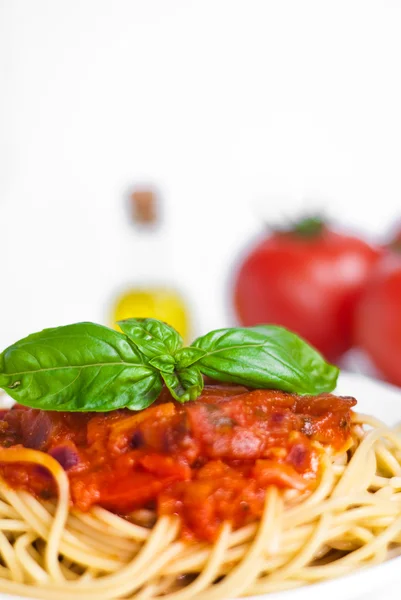 Espaguetis con salsa de tomate — Foto de Stock