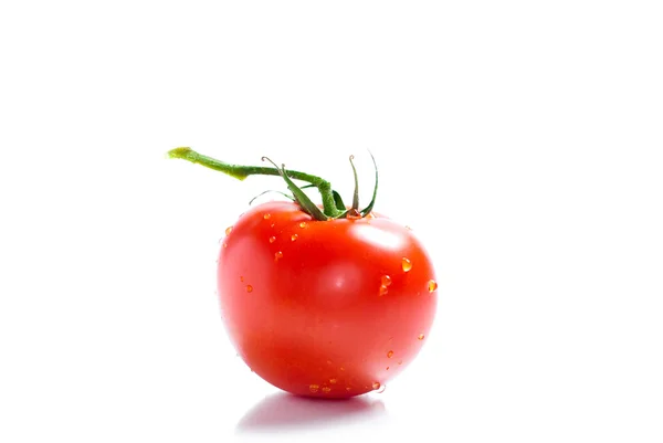 Färsk tomat isolerad på vit bakgrund — Stockfoto