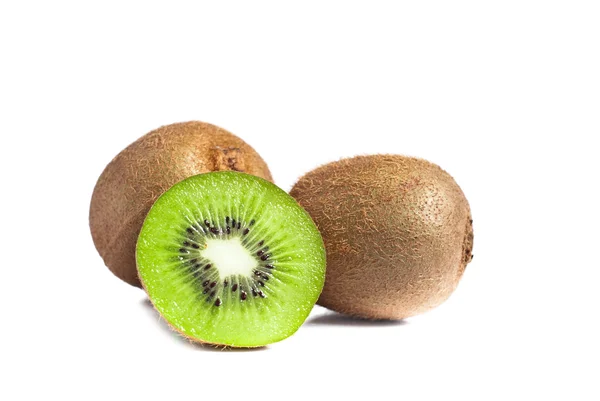 Kiwi บนพื้นหลังสีขาว — ภาพถ่ายสต็อก