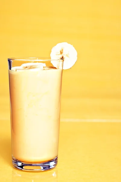 Банановый молочный коктейль — стоковое фото