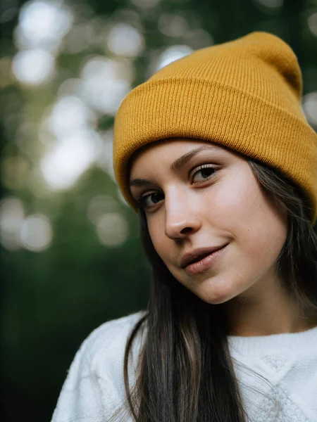 Jovem Mulher Livre Viajante Adolescente Menina — Fotografia de Stock