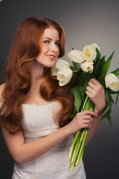 Beautiful bride — Stock Photo, Image