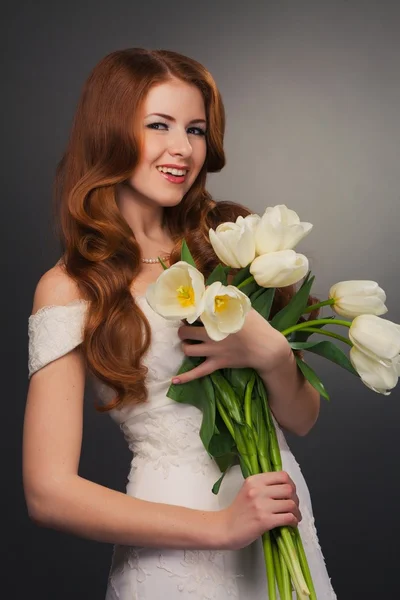 Beautiful bride — Stock Photo, Image