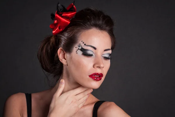 Vrouw met mode make-up — Stockfoto