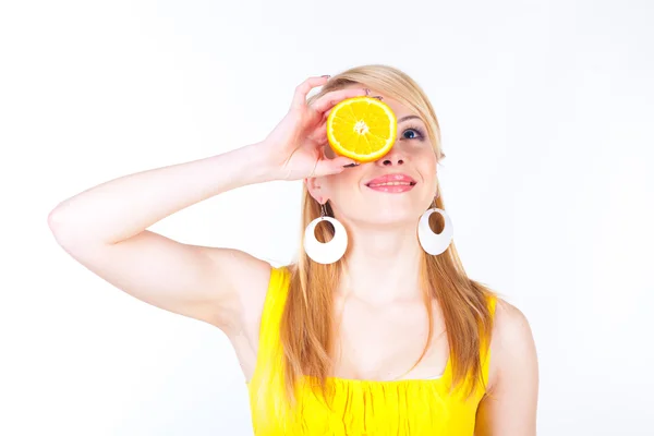 Mujer con naranjas —  Fotos de Stock