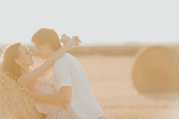 Pareja feliz —  Fotos de Stock