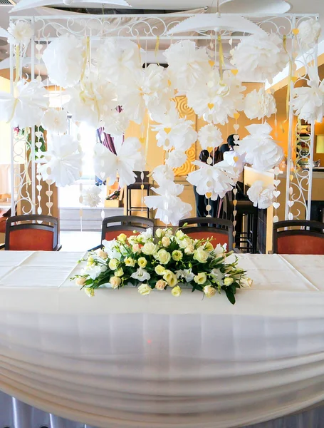 Tables decorated with flowers — Stock Photo, Image