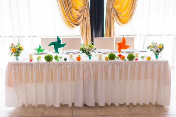 Tables décorées de fleurs — Photo