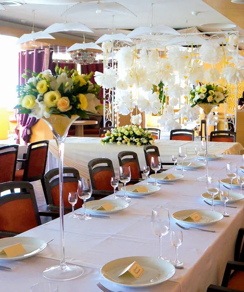 Tables decorated with flowers — Stock Photo, Image