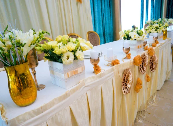 Tables decorated with flowers — Stock Photo, Image