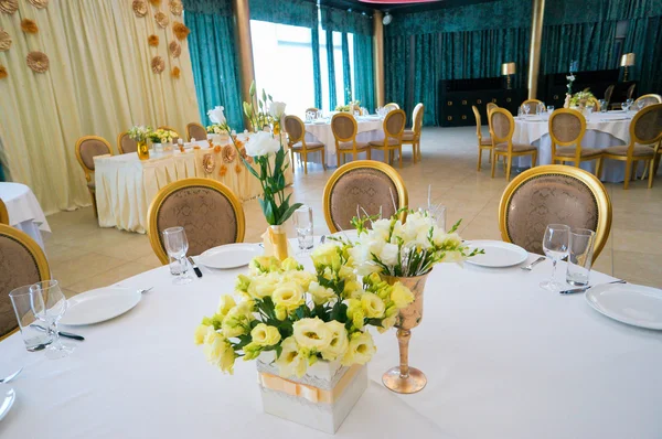 Tables decorated with flowers — Stock Photo, Image