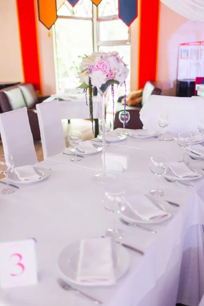 Tables decorated with flowers — Stock Photo, Image