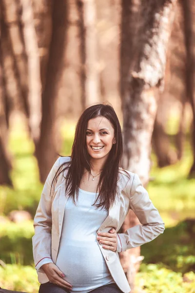 Mujer embarazada. — Foto de Stock