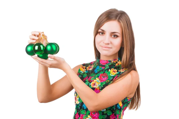 クリスマス ボールを持つ若い女 — ストック写真