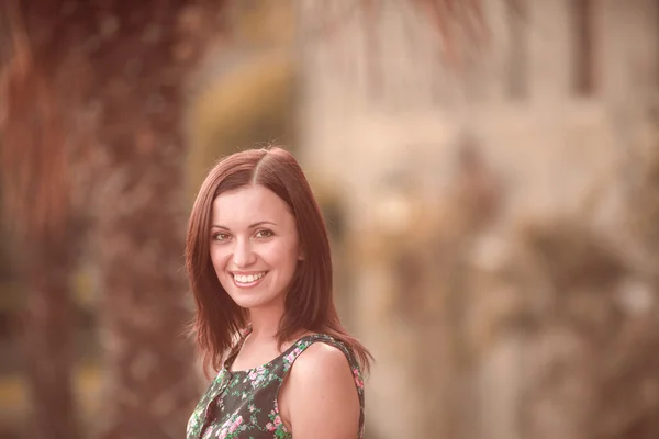 Woman in nature — Stock Photo, Image