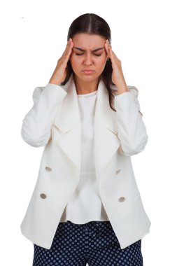 genç kadın baş ağrısı