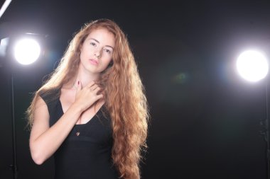 güzel bir kadın modelleme