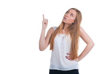 sarışın bir kadın yukarı dönük