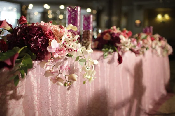 Matrimonio tavolo decorato — Foto Stock