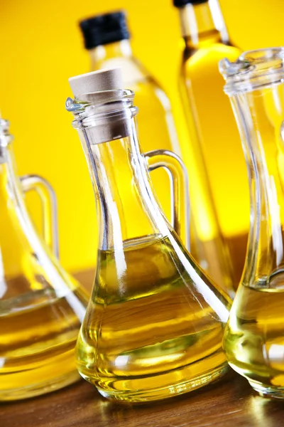 Set aceite de oliva y aceitunas — Foto de Stock