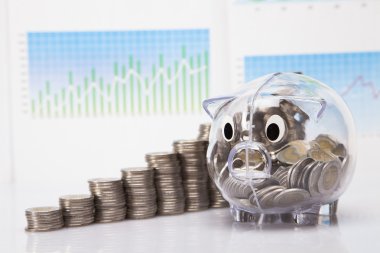 piggy banka tasarruf! çok para!