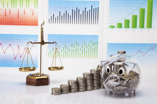Savings in piggy bank! A lot of money! — Stock Photo, Image