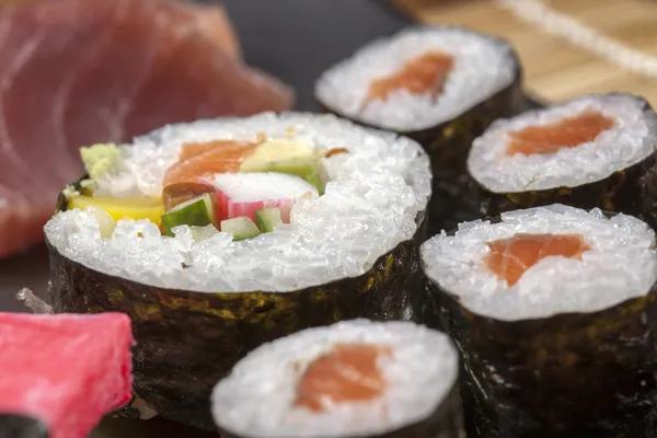 Νοστιμότατο φρέσκο σούσι — Φωτογραφία Αρχείου