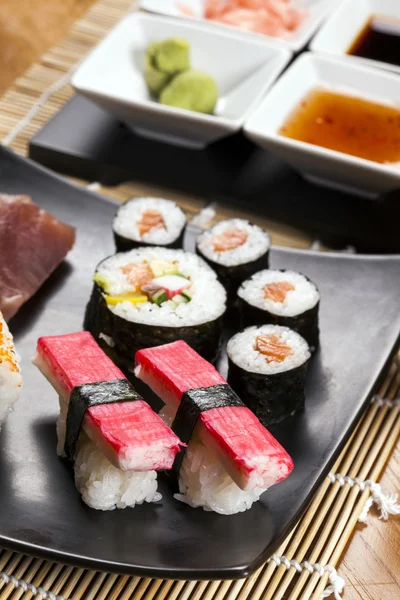 Νοστιμότατο φρέσκο σούσι — Φωτογραφία Αρχείου