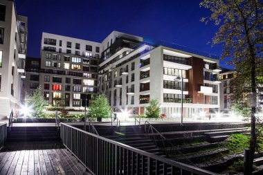 gece yarısı Konut Binası