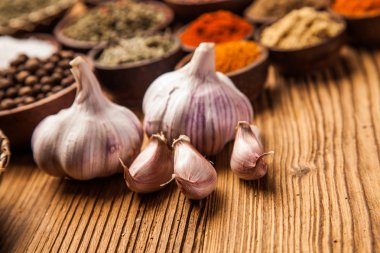 çeşitli baharatlar