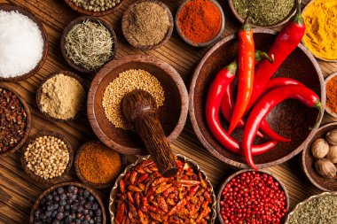 çeşitli baharatlar