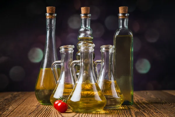 Composição de azeites em garrafas — Fotografia de Stock