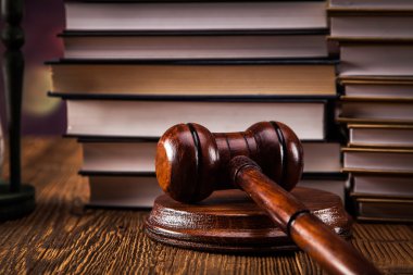 Hukuk kodu ve tokmak