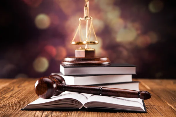 Law code and gavel — Stock Photo, Image