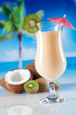 plaj tropikal içecekler